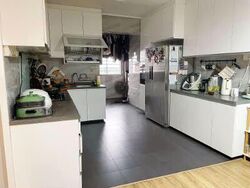 Blk 424 Hougang Avenue 6 (Hougang), HDB 5 Rooms #574561701